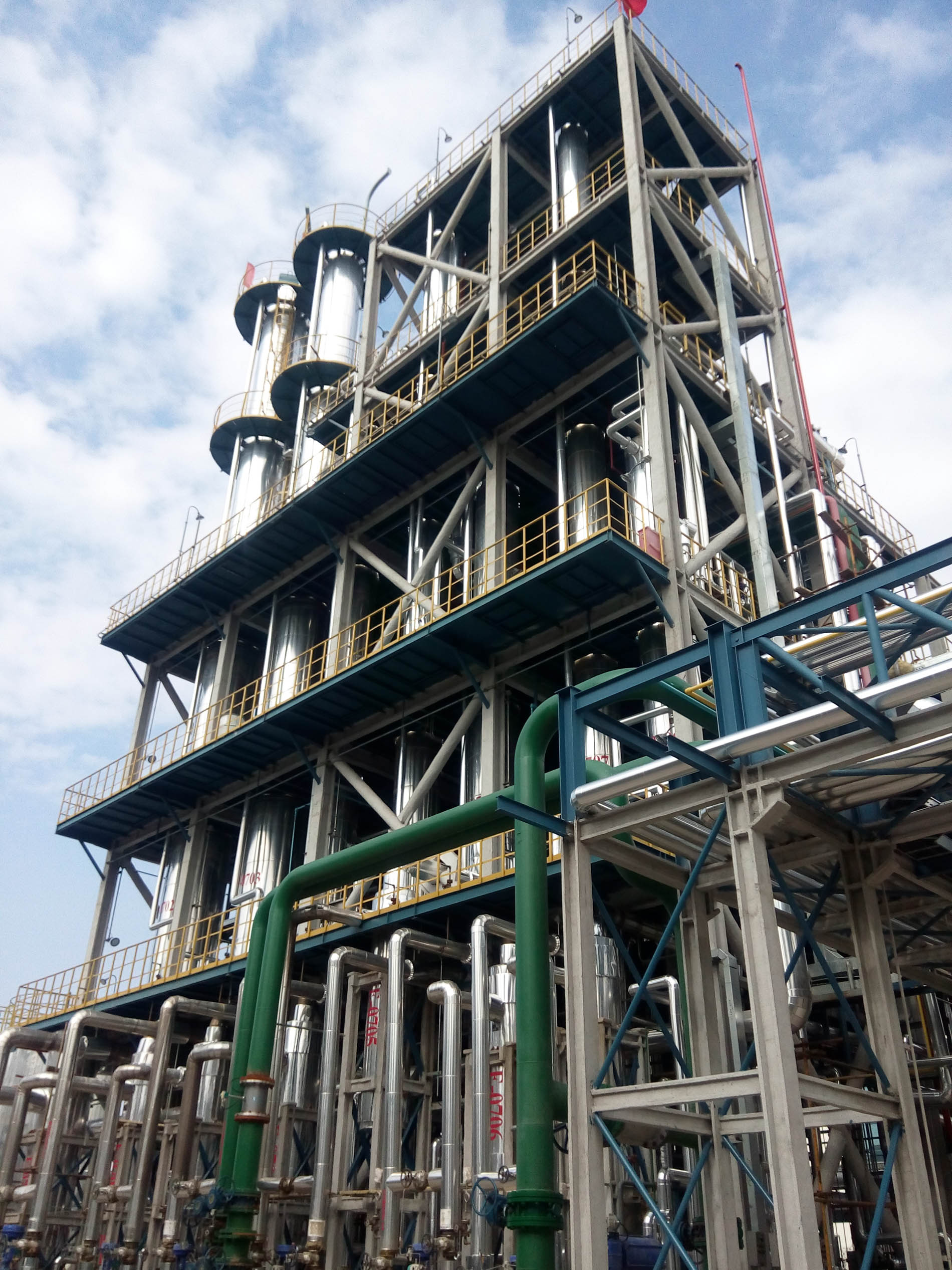 Organic solvent waste liquid recovery and reuse device